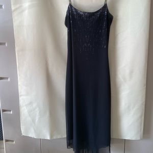 Byertoo! Spaghetti strapped dress in black. Size medium. EUC